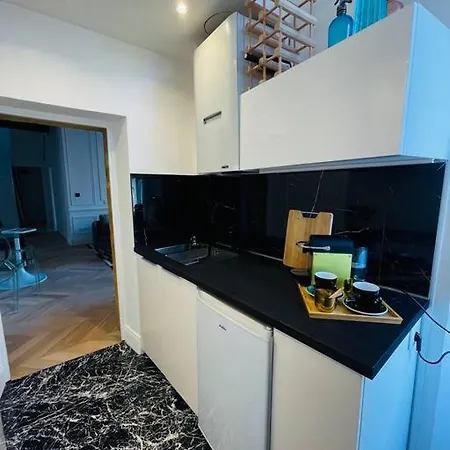 Le Grand Cerf By La A Cote * メス