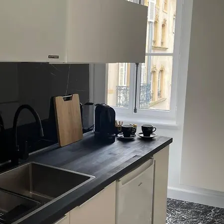 Le Grand Cerf By La A Cote *