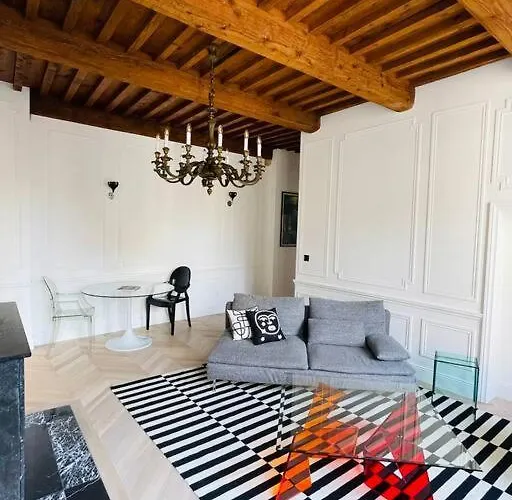 Апартаменты Le Grand Cerf By La A Cote